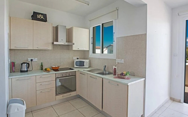 Apt Faye, Beautiful 2bdr Pernera Apartment
