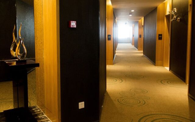 GreenTree Inn Taizhou Taixing Middle Guoqing Road Business Hotel