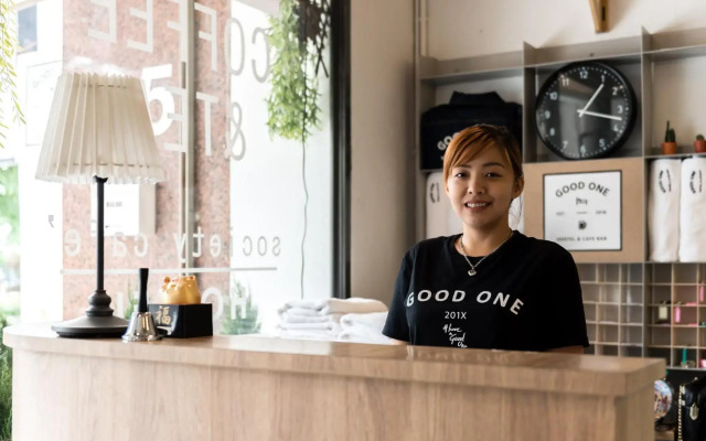 Good One Poshtel & Café Bar