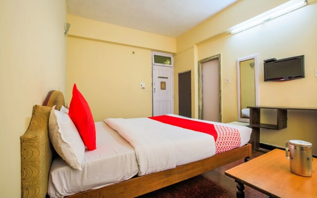 OYO 18772 Hotel Shraddha