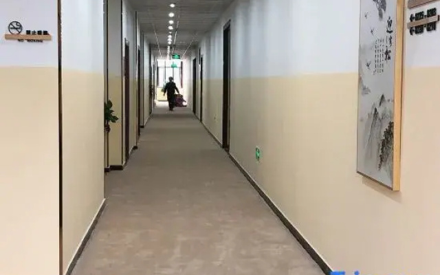 Hangzhou Yushe Hotel (Heyu Road Metro Station Branch)
