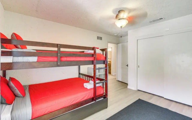 Spacious Home - 6 Mi to Downtown Fresno!