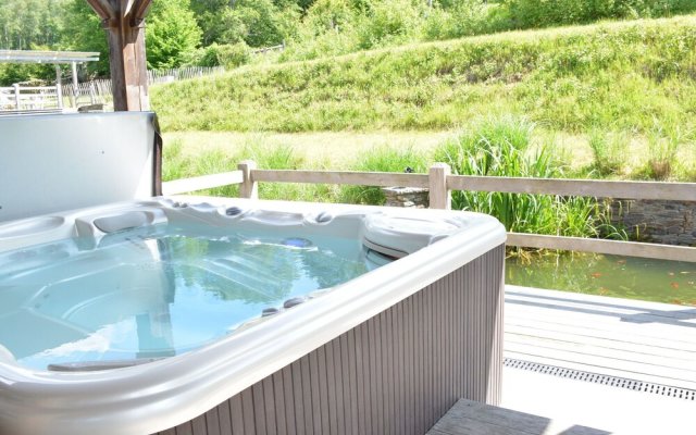 Cozy Holiday Home in Bièvre with Hot Tub