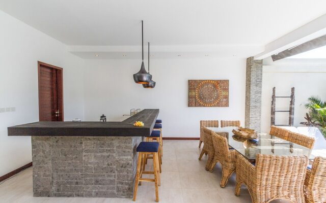 Villa Juna