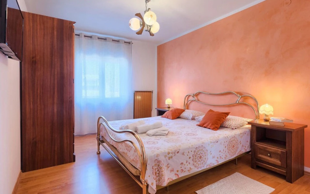 Chiara Bu Inija in Bu Inija