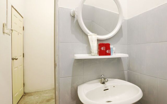 ZEN Rooms Thalang Road