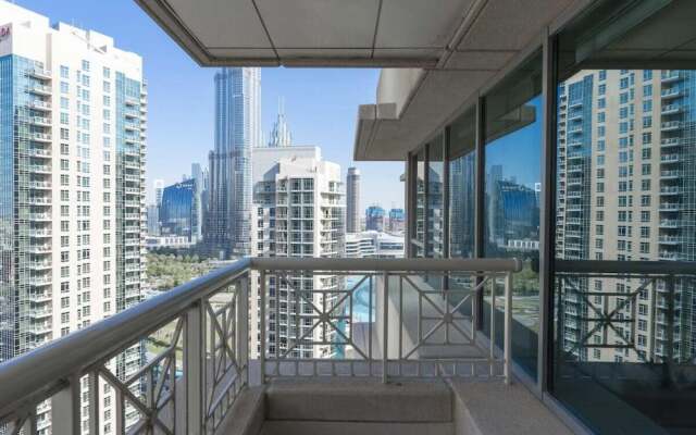 Incredible Apartment With Balcony - Fits 4