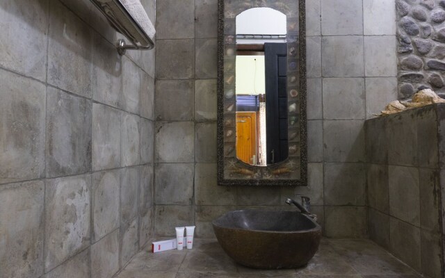 OYO 1449 Cahaya Guest House