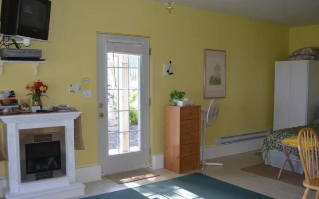 Sea Parrot Ocean View Resort