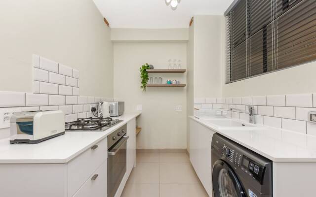 Illovo Mews 210