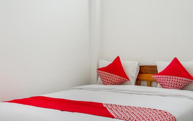 OYO 447 Hutasimo Residence