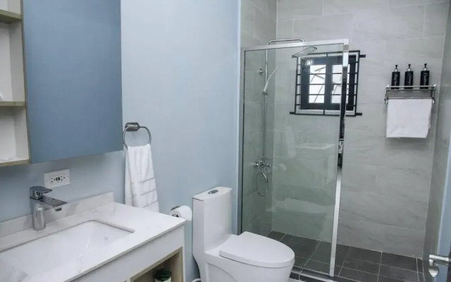 Montana Villa-ochorios-sleeps6-aircon-pool-tv-wifi