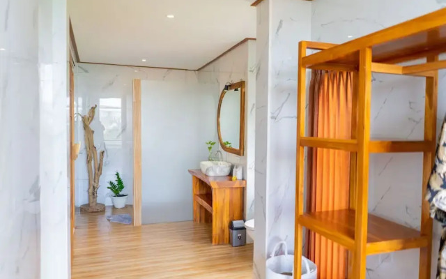 West Break Bali Medewi