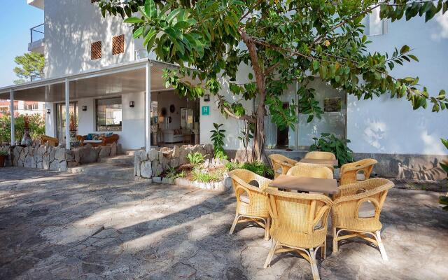 Petit Garden Hotel by Flacalco