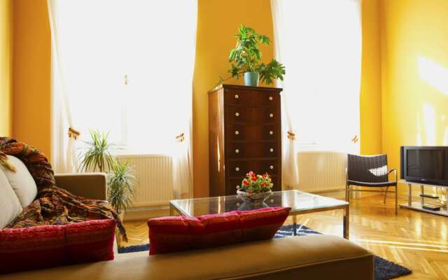 Bouillon Apartment