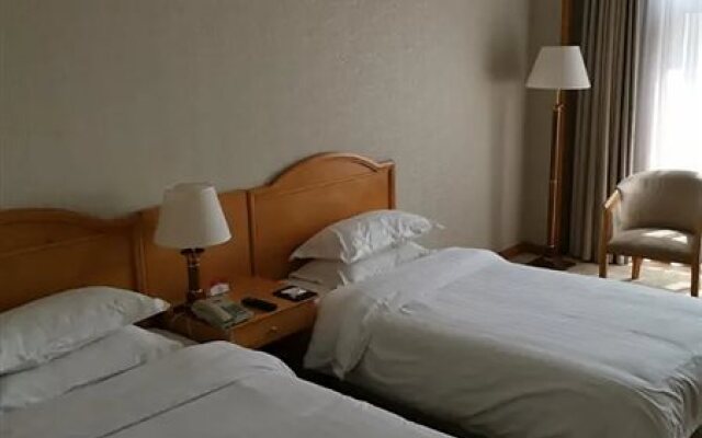Golden Metropolis Hotel