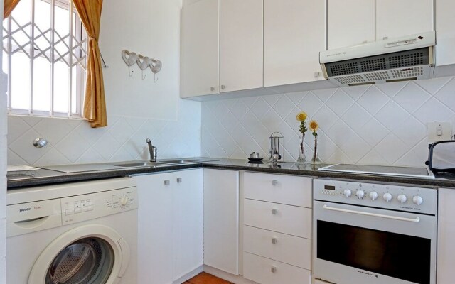 Leisure Bay 205