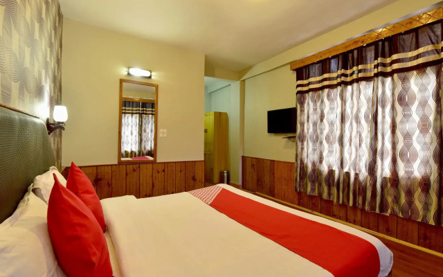 OYO 19786 Hotel Tathya