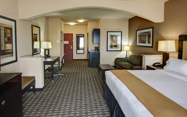 Holiday Inn Express & Suites Paris, Texas by IHG