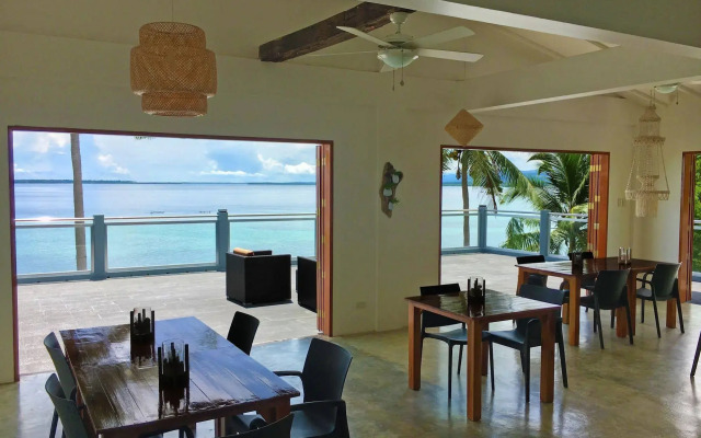 Sandingan Island Resort