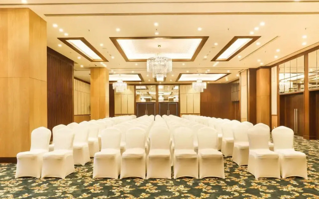Lemon Tree Hotel Aligarh