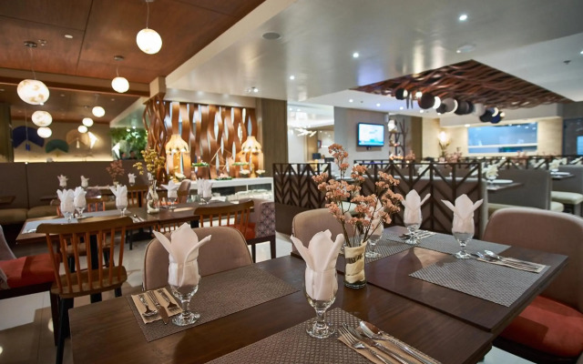 J7 Hotel Iloilo