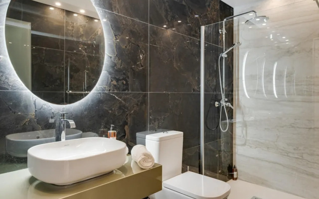 Torre Palace I by Atlantic Holiday