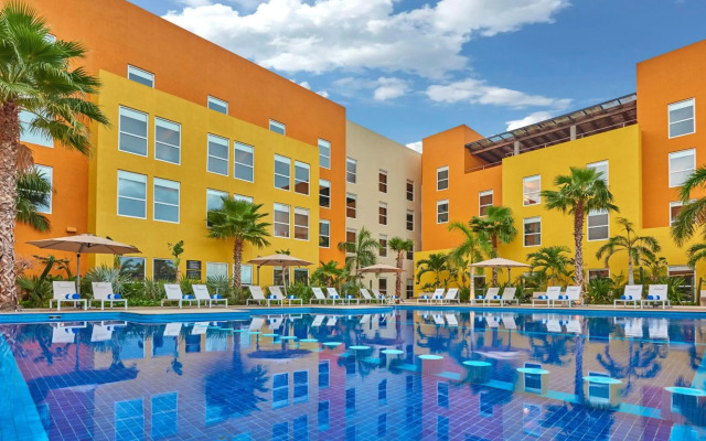 City Express Plus by Marriott Cabo San Lucas