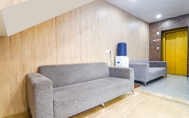 Fabhotel Stayz Inn Us Consulate
