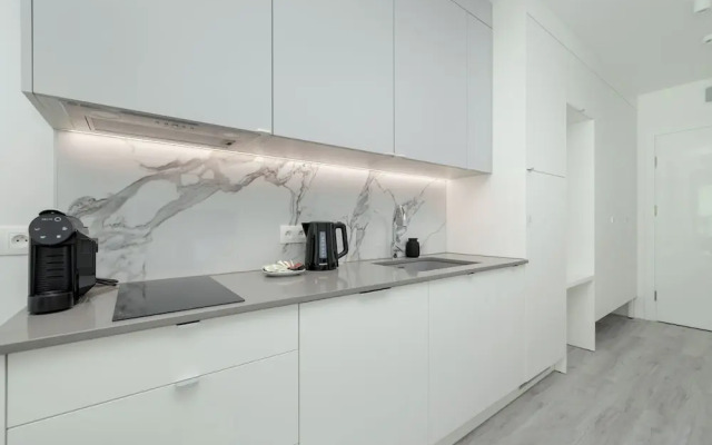 Air-conditioned Studio for 4 by Renters