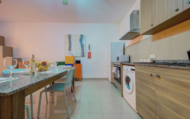Tranquil Cityscape 3 Bedroom Apartments