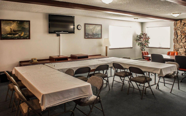 Econo Lodge Inn & Suites Hoquiam