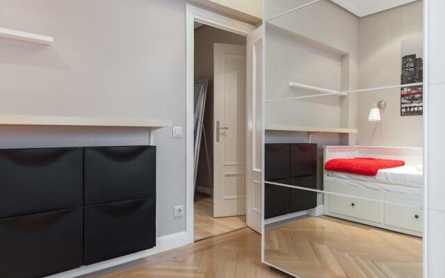 Offer Luxury Apartment Madrid