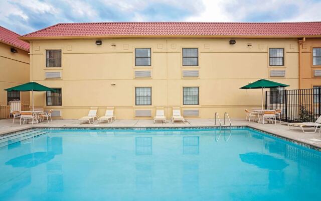 La Quinta Inn Merrillville