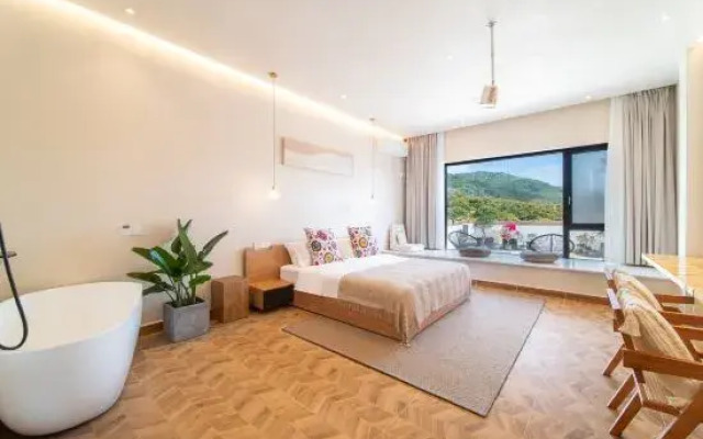 Wanning Riyuewan Flower Romantic Homestay