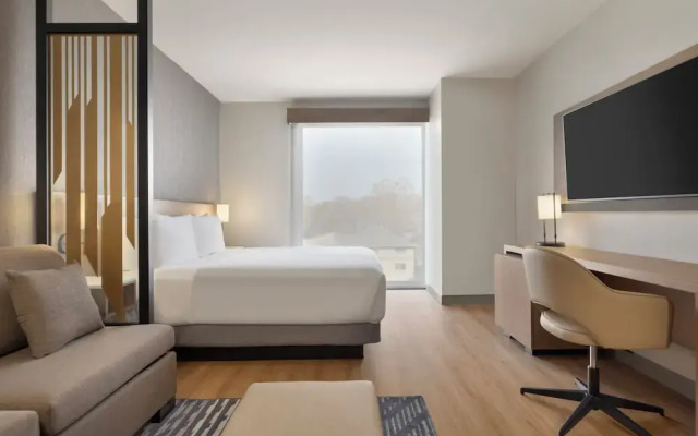 Hyatt Place Windsor