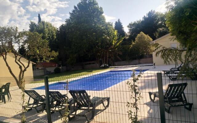 Metro Vilar Suites & Villas