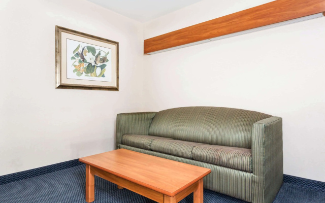 Microtel Inn & Suites by Wyndham Houma