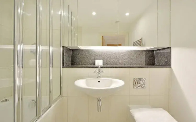 ST George Wharf Studio Apartments