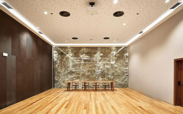 The Log Porto Hotel by Piamonte Hotels