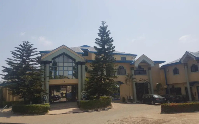 Royalton Palace Hotel