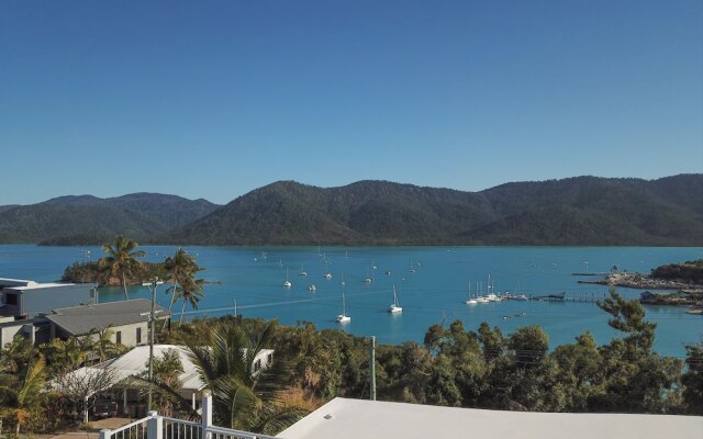 Panoramic Paradise On Shute