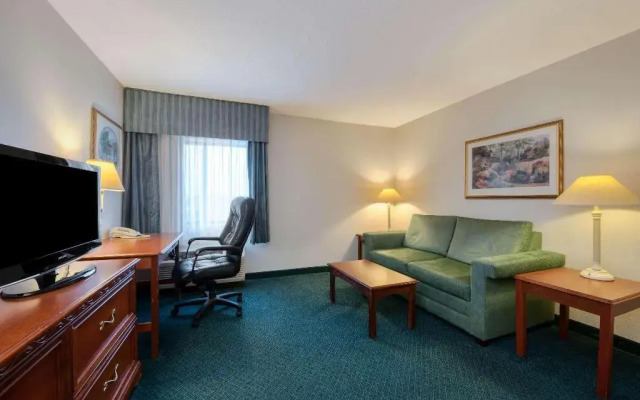 La Quinta Inn Cleveland Independence