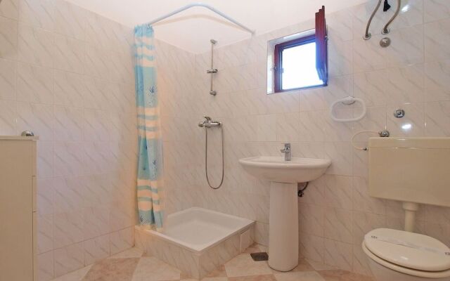Apartment 539
