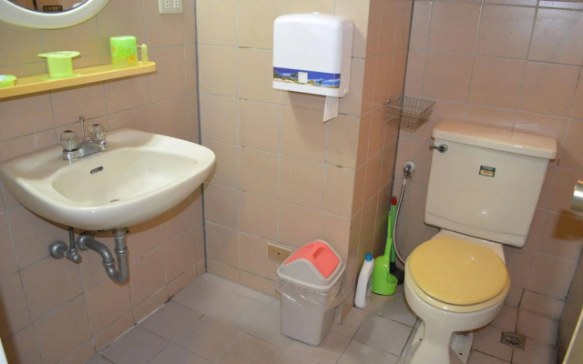 Holo Hostel