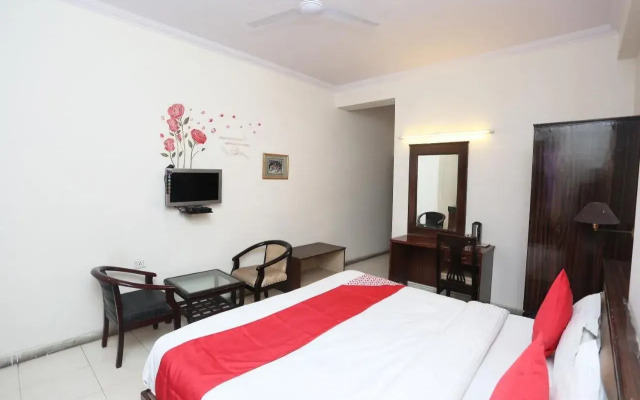 Capital O 41218 Hotel Nouva