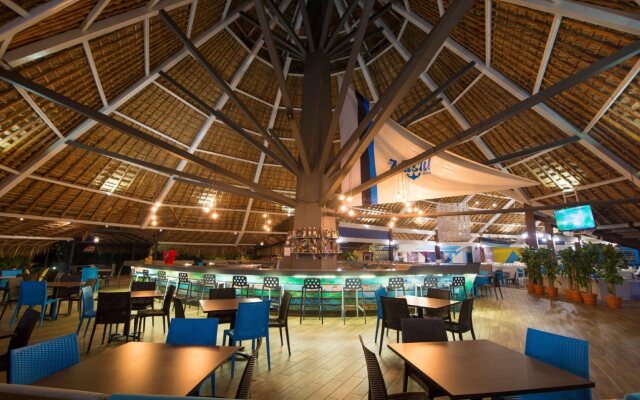 Fiesta Resort Central Pacific - All Inclusive