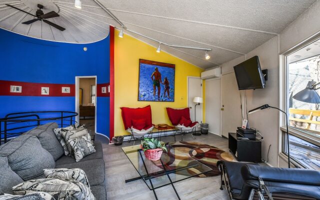 Retro Lake Landing 3 Bedroom House