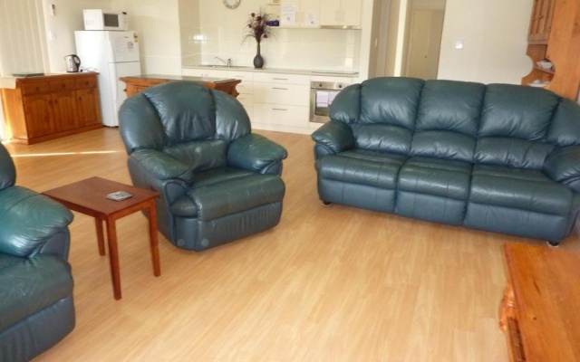 Seaside Villas – Guest Rooms – Albany
