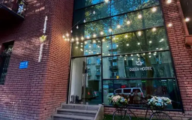 Queen Hostel